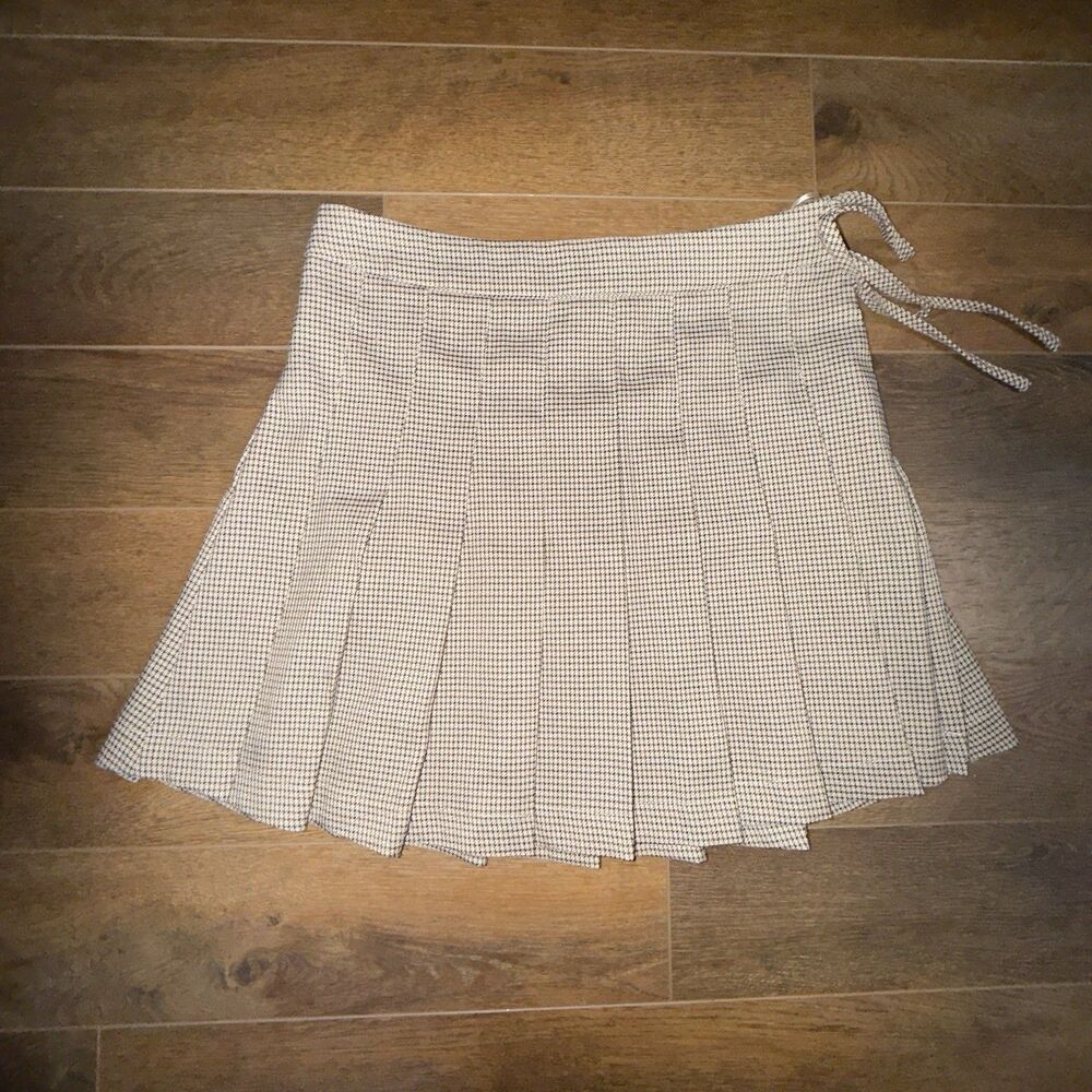 Francesca’s Women’s Small Hannah Pleated Plaid Mini Skirt Houndstooth Brown
